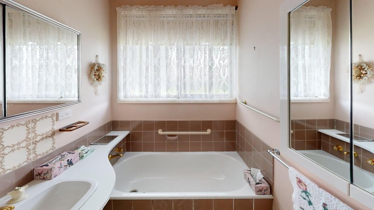 Mulgrave bathroom before renovation